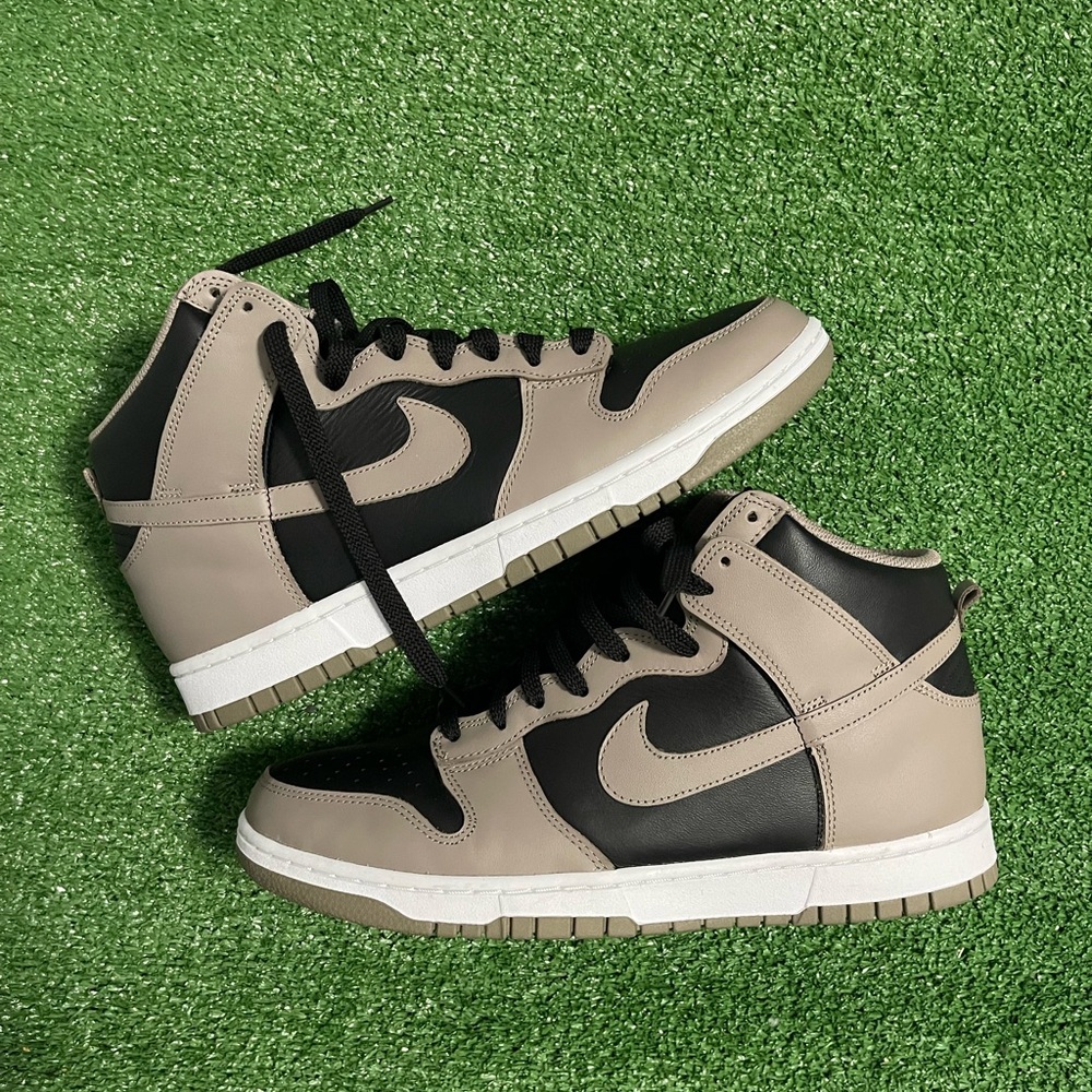 Nike dunk moon fossil